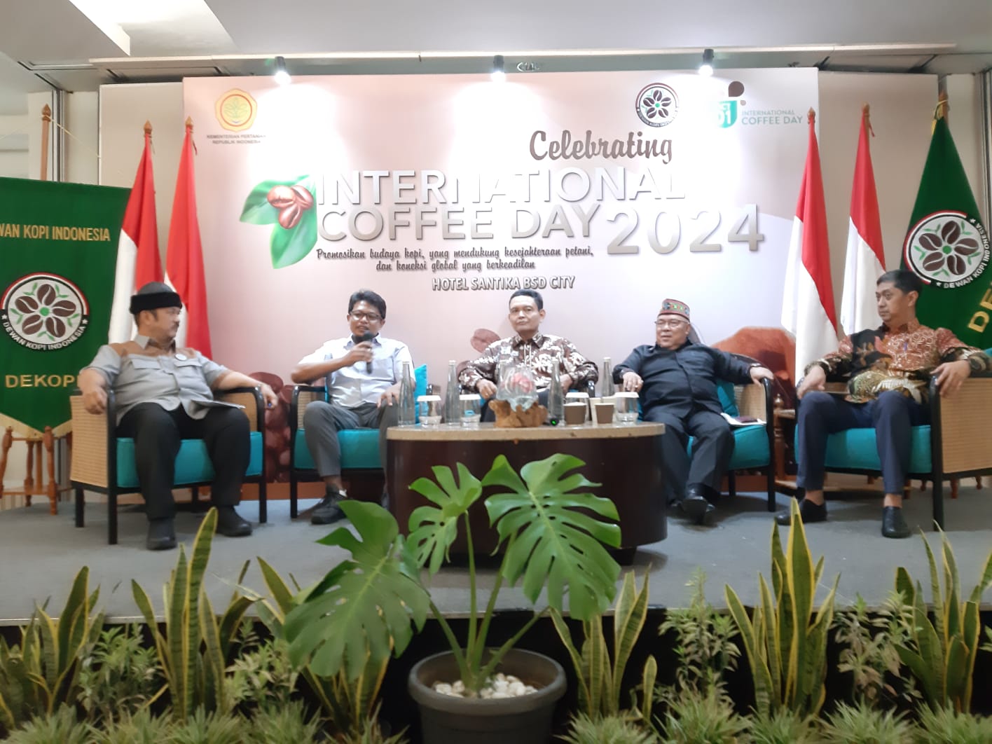 Merayakan Hari Kopi Internasional 2024: Mendukung Kesejahteraan Petani dan Koneksi Global yang Berkeadilan