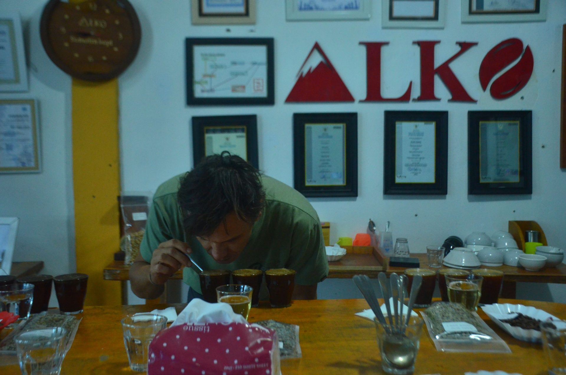 "Membangun Ekosistem Kopi Berkelanjutan: Sinergi Petani, Teknologi, dan Pasar"