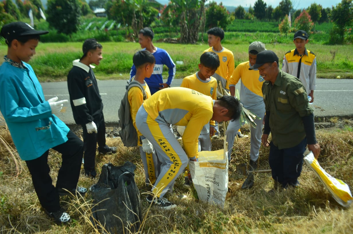 Membangun Ekonomi Sirkular dan Pengurangan Jejak Karbon melalui Pengelolaan Sampah di Ekosistem Kopi ALKO