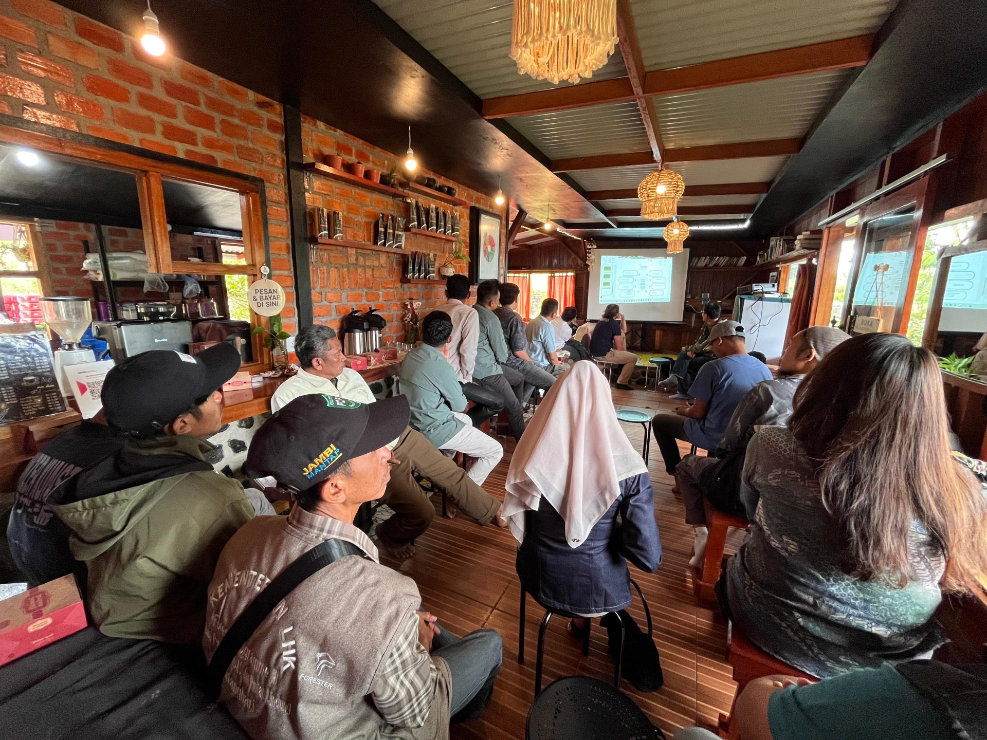 Kolaborasi Multipihak dalam Penguatan Ekosistem Kopi